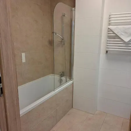 Zlatarooms 226 * Warszawa